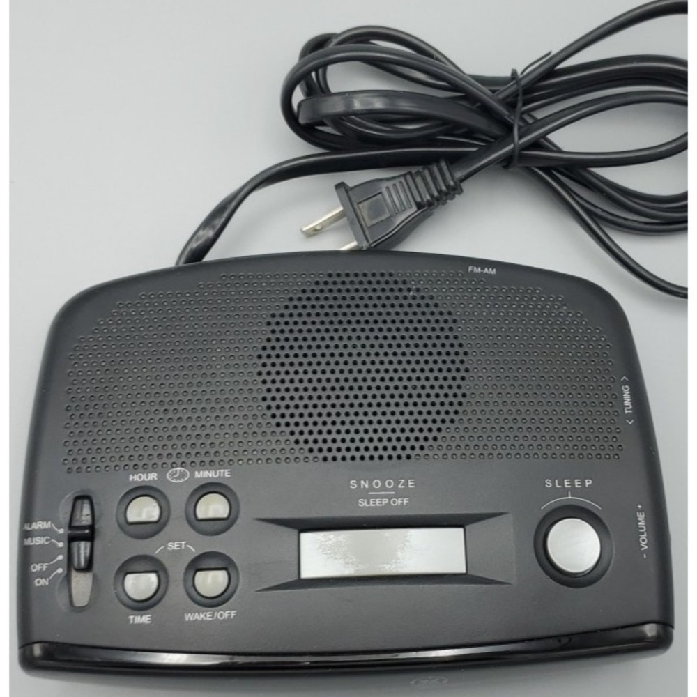 Vintage GE 7-4836B AM/FM Digital Alarm Clock Radio Snooze  Black Green LED Retro - Picture 4 of 16